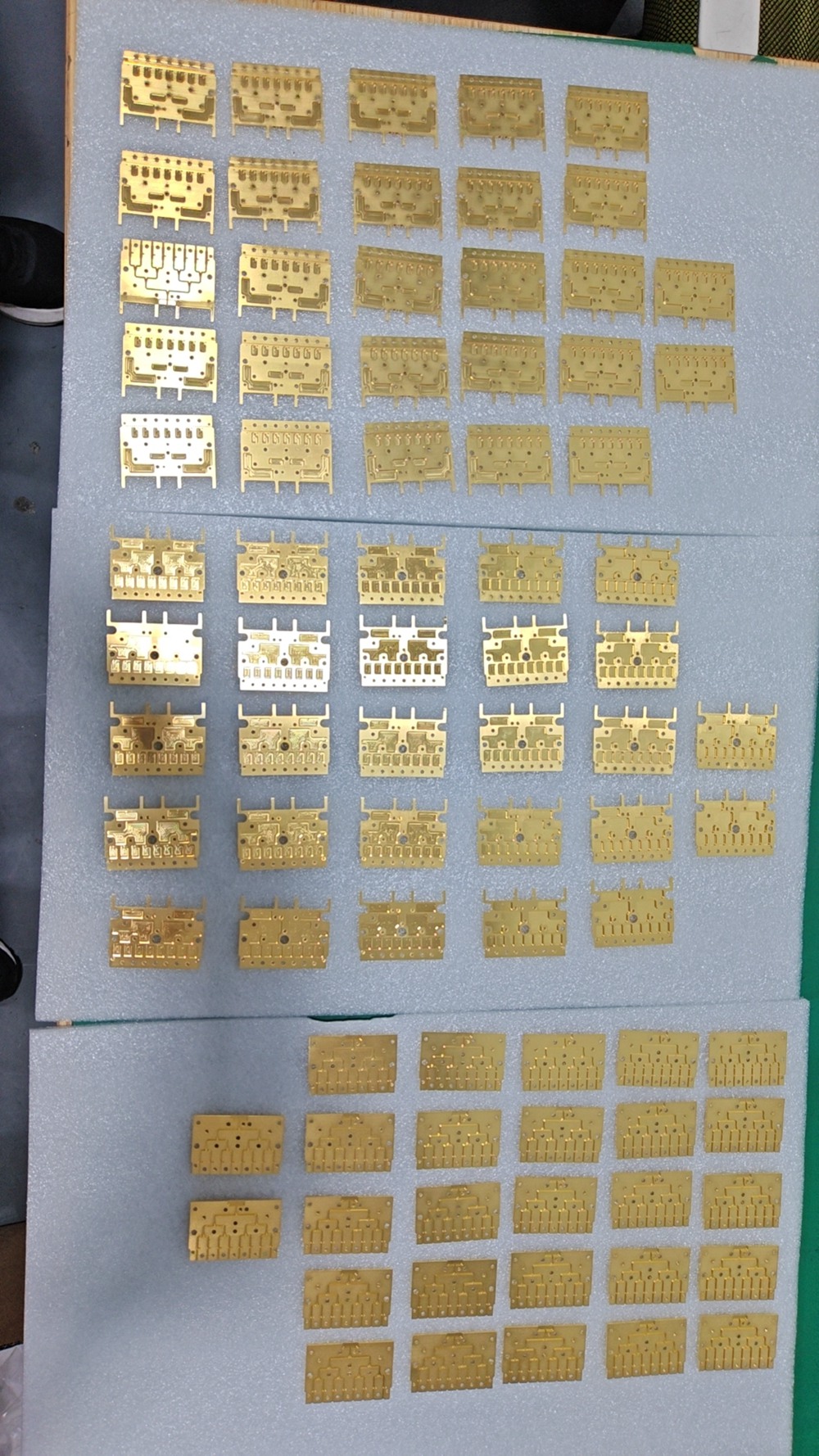 Gold-Plated Sample Holder for Spectroscopy